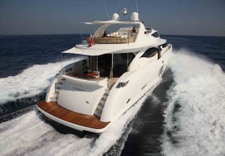 Yacht charter Cortenzo 86
