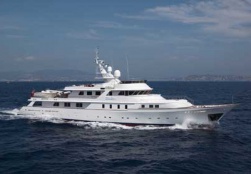 Yacht charter Princess 67