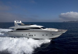 Yacht charter Canados 86