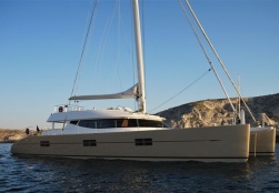 Sailboat charter Bluebay 94