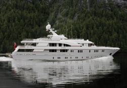 Yacht charter HAKVOORT Jemasa