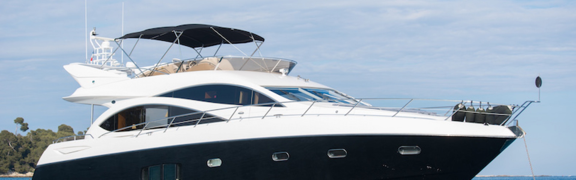 Yacht charter SUNSEEKER MANHATTAN 70