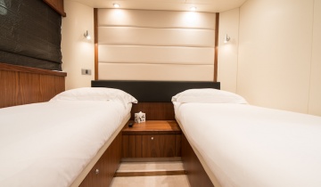 Flybridge SUNSEEKER MANHATTAN 70 - Boat picture