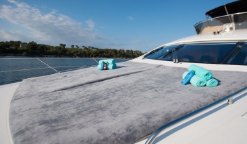 Flybridge SUNSEEKER MANHATTAN 70 - Boat picture