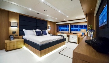 Flybridge SUNSEEKER Predator 115 - Boat picture