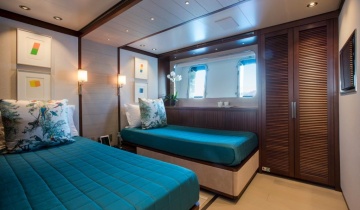 Flybridge Sanlorenzo 42M - Boat picture