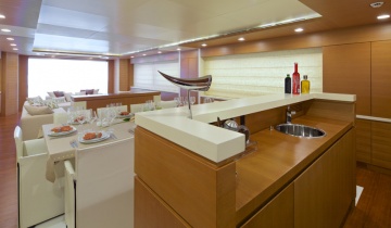 Flybridge CANTIERI DI PISA KINTARO - Boat picture