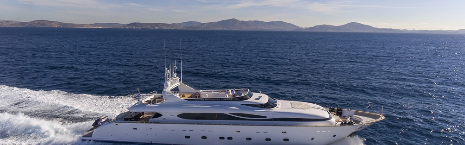 Yacht charter MAIORA 115