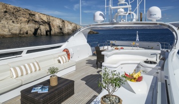 Flybridge MAIORA 115 - Boat picture