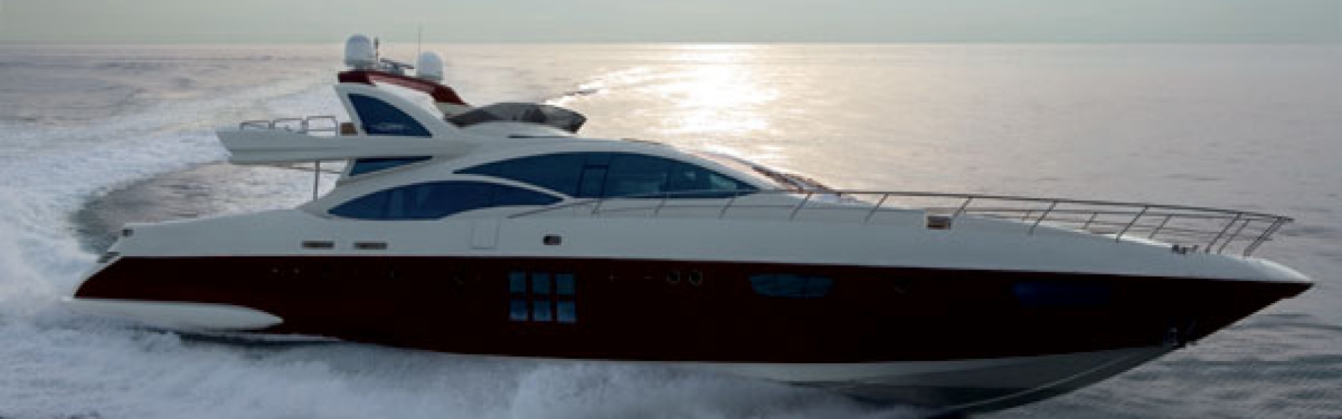 Yacht charter Azimut 103S