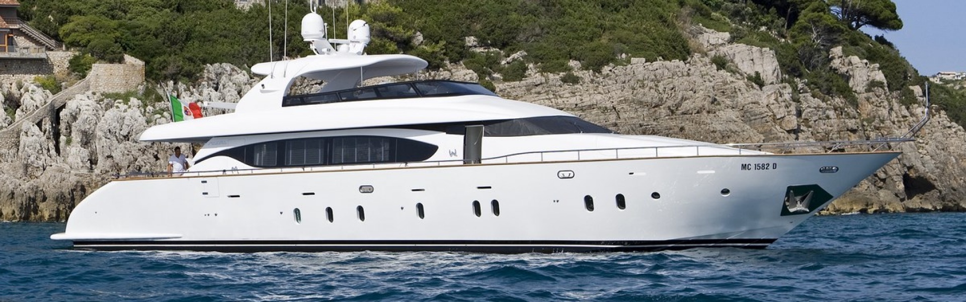 Yacht charter Maiora 27M