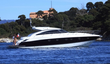 Yacht charter PRINCESS V56