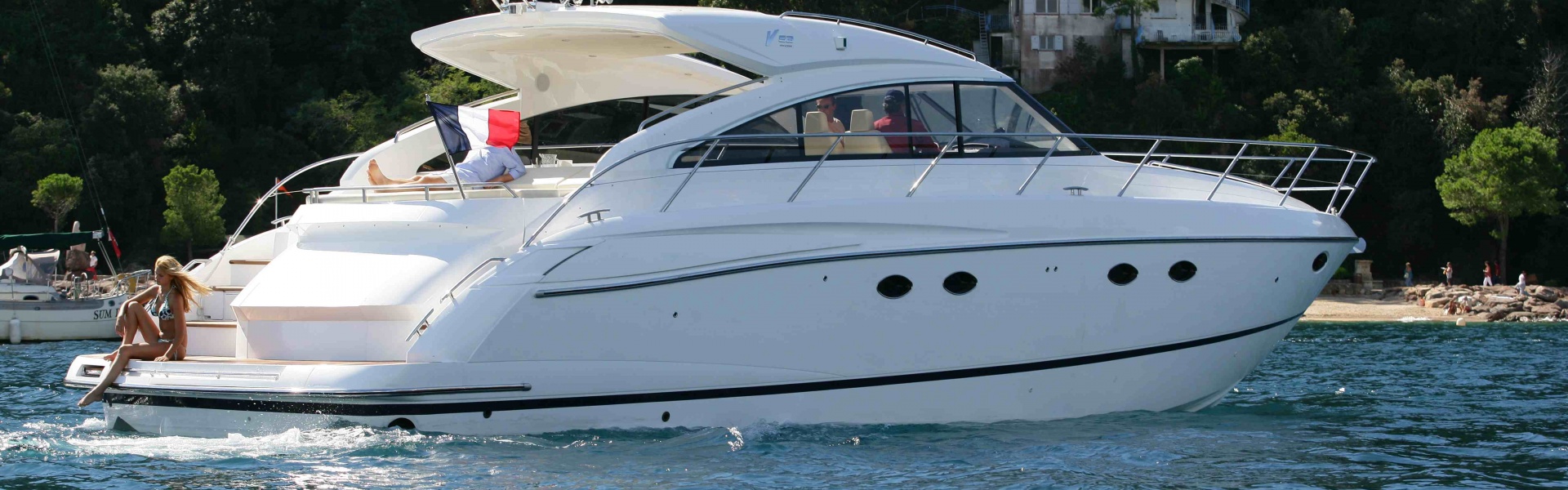 Yacht charter PRINCESS V53