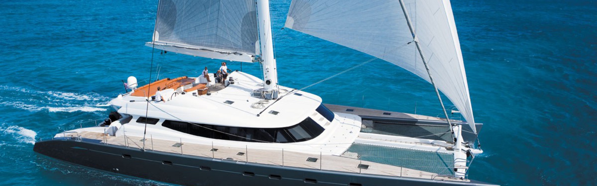 Sailboat charter Compositeworks ALLURES