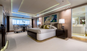 Flybridge GOLDEN YACHTS 72M - Boat picture