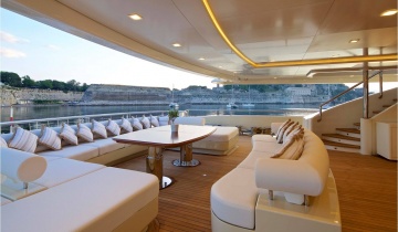 Flybridge GOLDEN YACHTS 72M - Boat picture