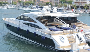 Yacht charter PRINCESS V70