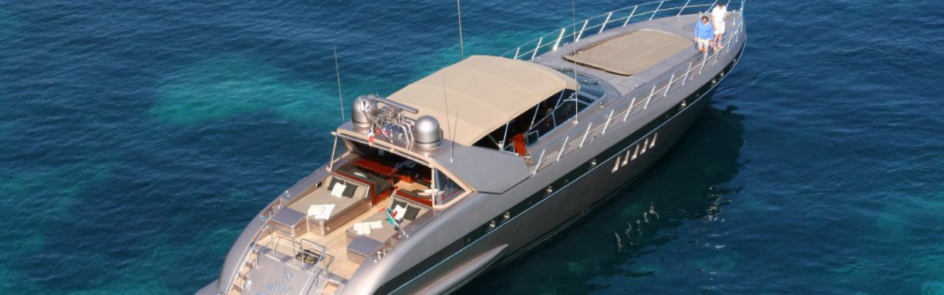 Yacht charter Mangusta 80