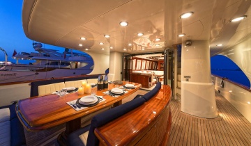 Flybridge Cantieri Navali di Termoli 27M - Boat picture