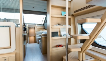 Flybridge FERRETTI 800 - Boat picture