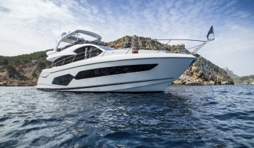 Yacht charter Sunseeker Manhattan 66