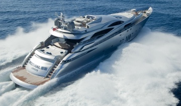 Yacht charter PERSHING 115