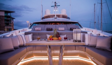 Flybridge Sunseeker 131 - Boat picture