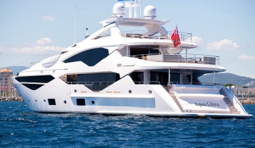 Flybridge Sunseeker 131 - Boat picture