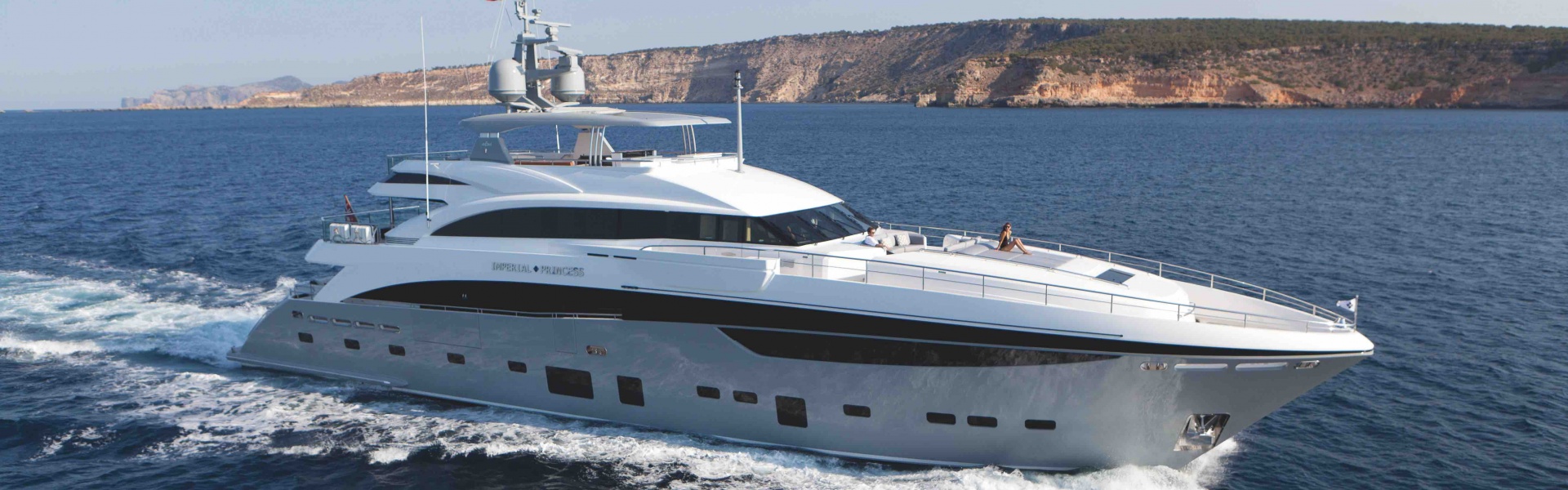 Yacht charter PRINCESS 40M